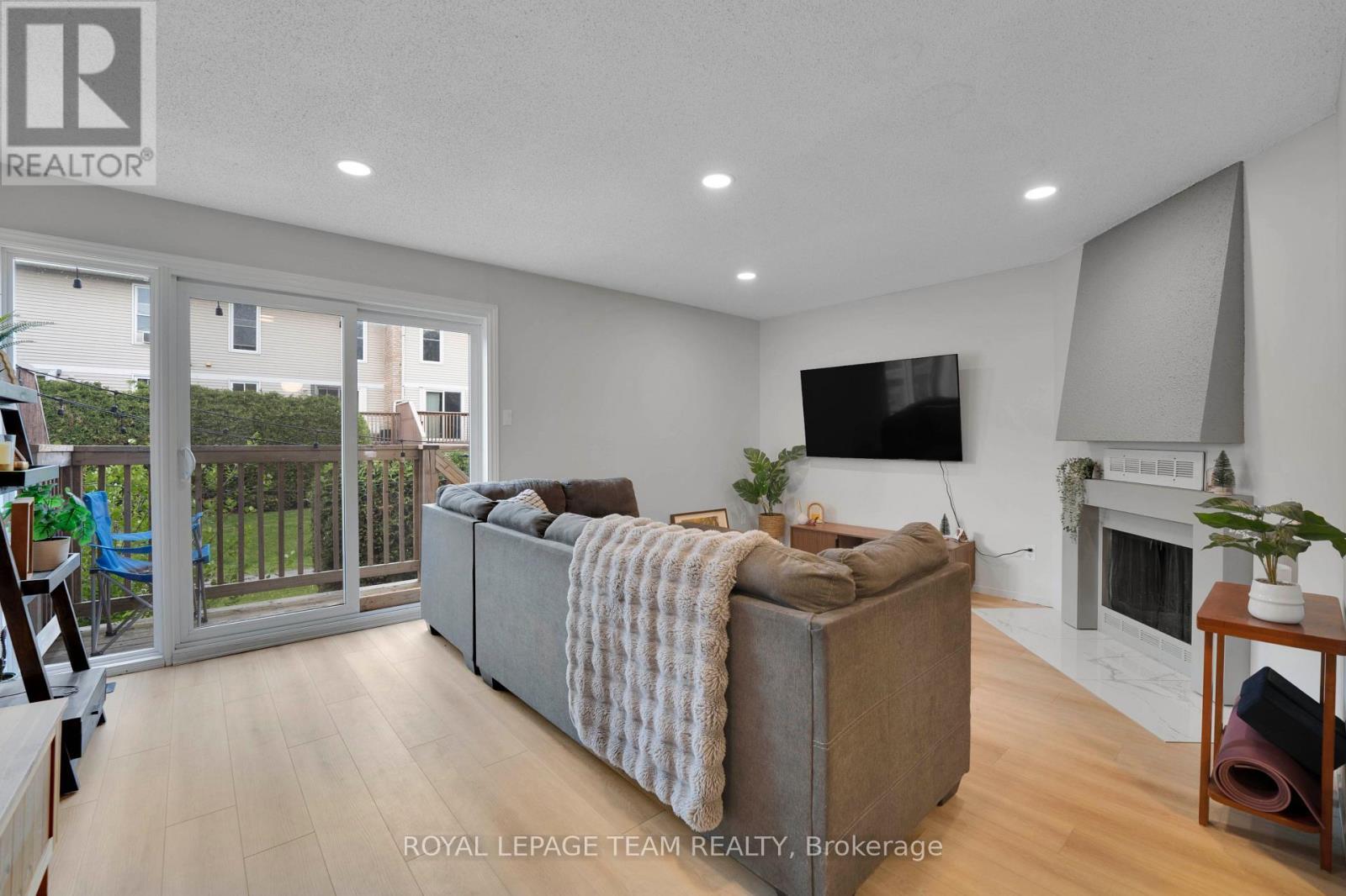 282 Dalehurst Drive, Ottawa, ON - Indoor Photo Showing Other Room With Fireplace