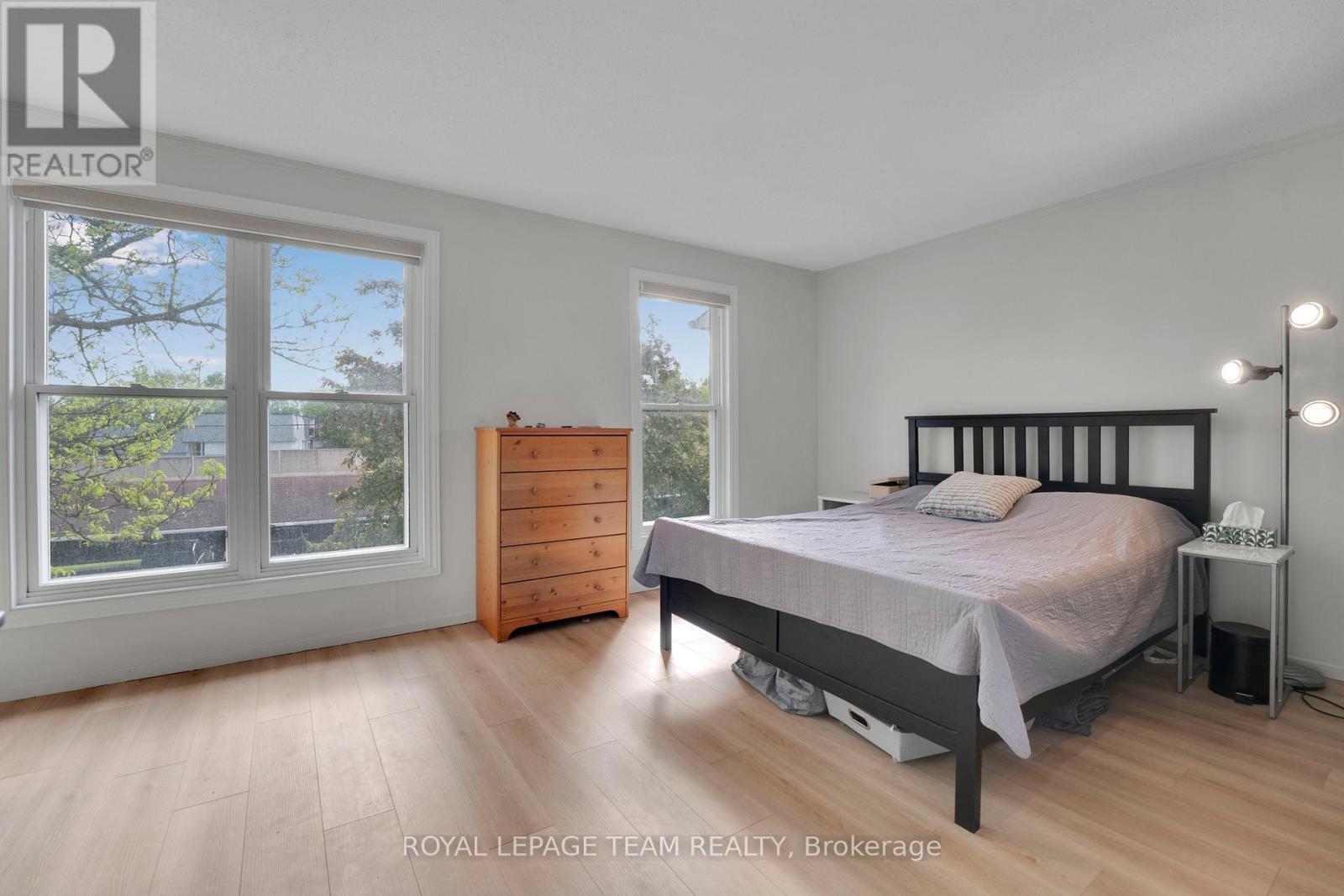 282 Dalehurst Drive, Ottawa, ON - Indoor Photo Showing Bedroom