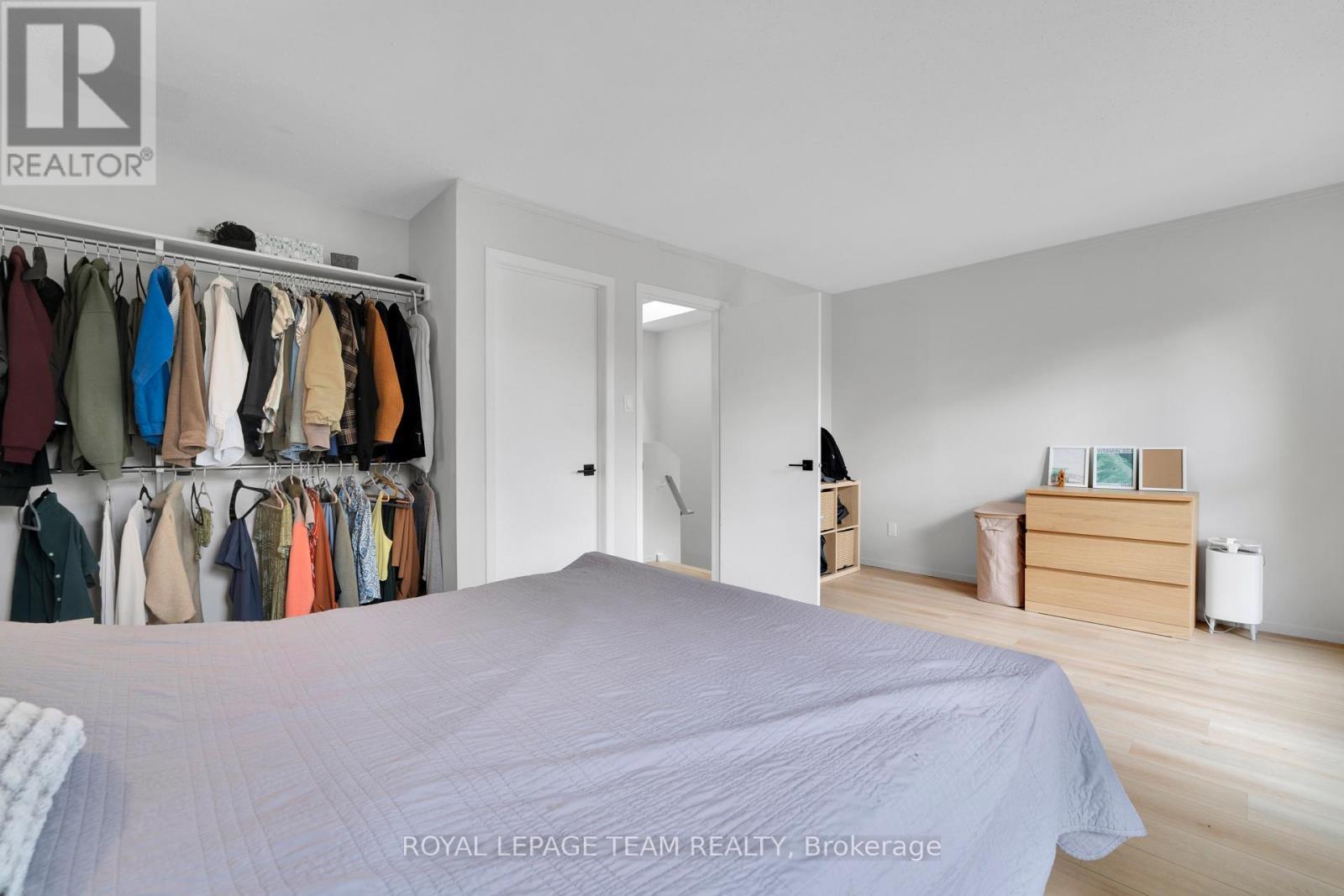 282 Dalehurst Drive, Ottawa, ON - Indoor Photo Showing Bedroom