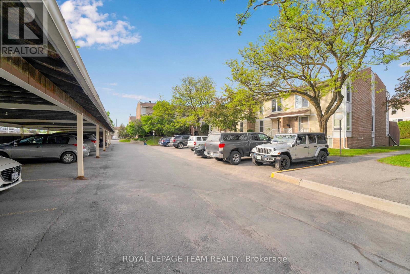 282 Dalehurst Drive, Ottawa, ON - Outdoor