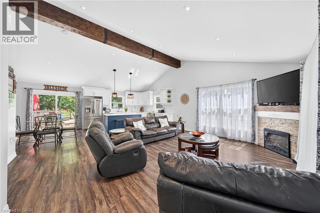 967 4Th Line, Caledonia, ON - Indoor Photo Showing Living Room With Fireplace