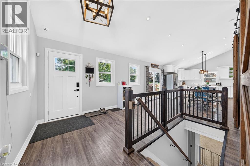 967 4Th Line, Caledonia, ON - Indoor Photo Showing Other Room