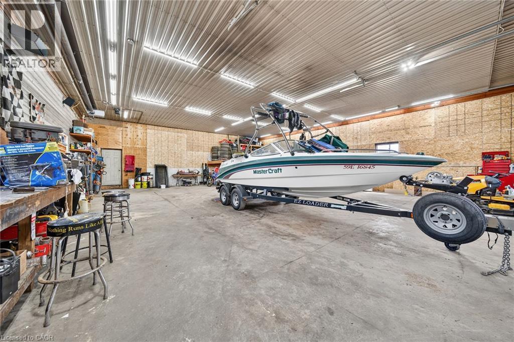 967 4Th Line, Caledonia, ON - Indoor Photo Showing Garage