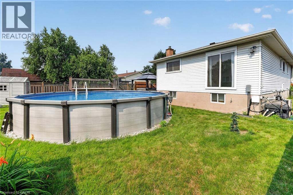 186 Glenmor Drive, Caledonia, ON - Outdoor With Above Ground Pool
