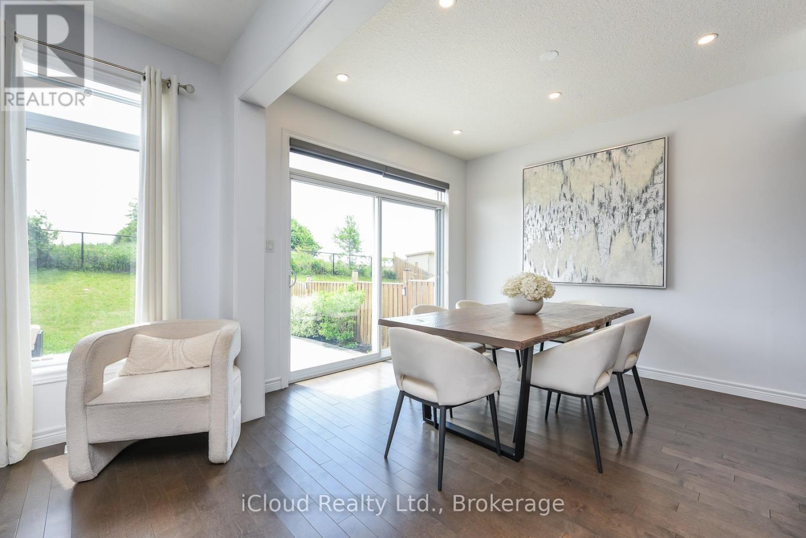 132 Drone Crescent, Guelph, ON - Indoor Photo Showing Dining Room