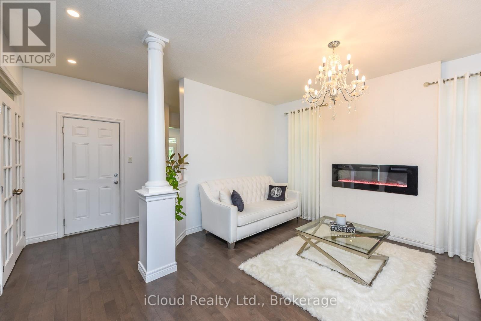 132 Drone Crescent, Guelph, ON - Indoor