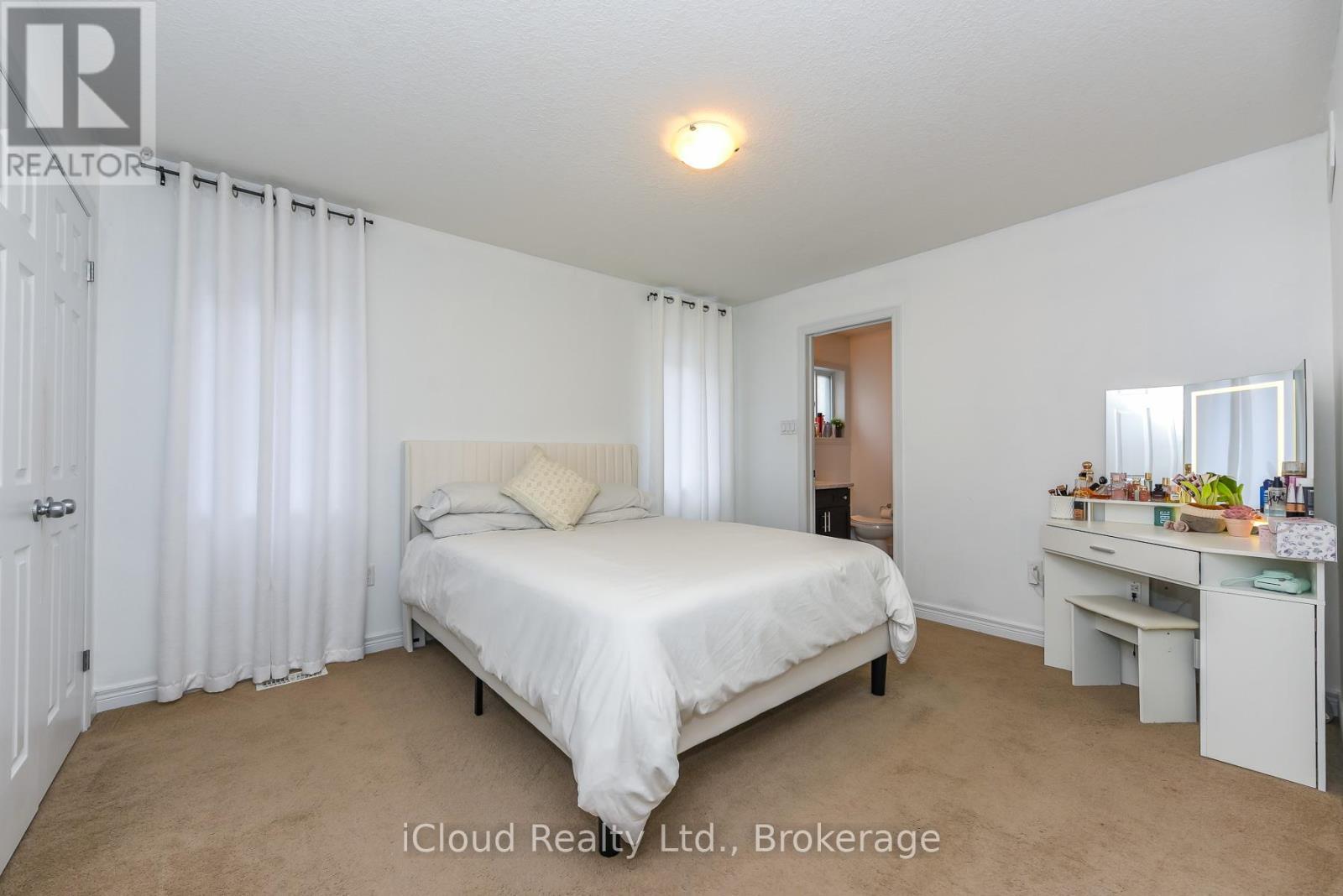 132 Drone Crescent, Guelph, ON - Indoor Photo Showing Bedroom