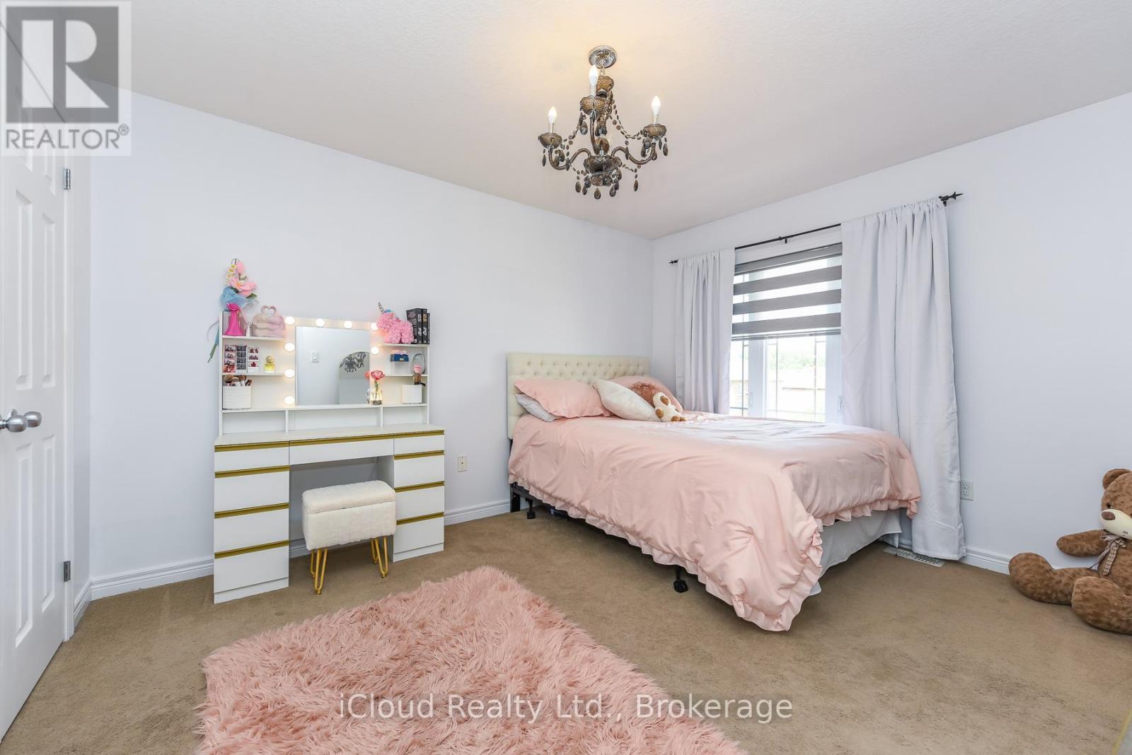132 Drone Crescent, Guelph, ON - Indoor Photo Showing Bedroom