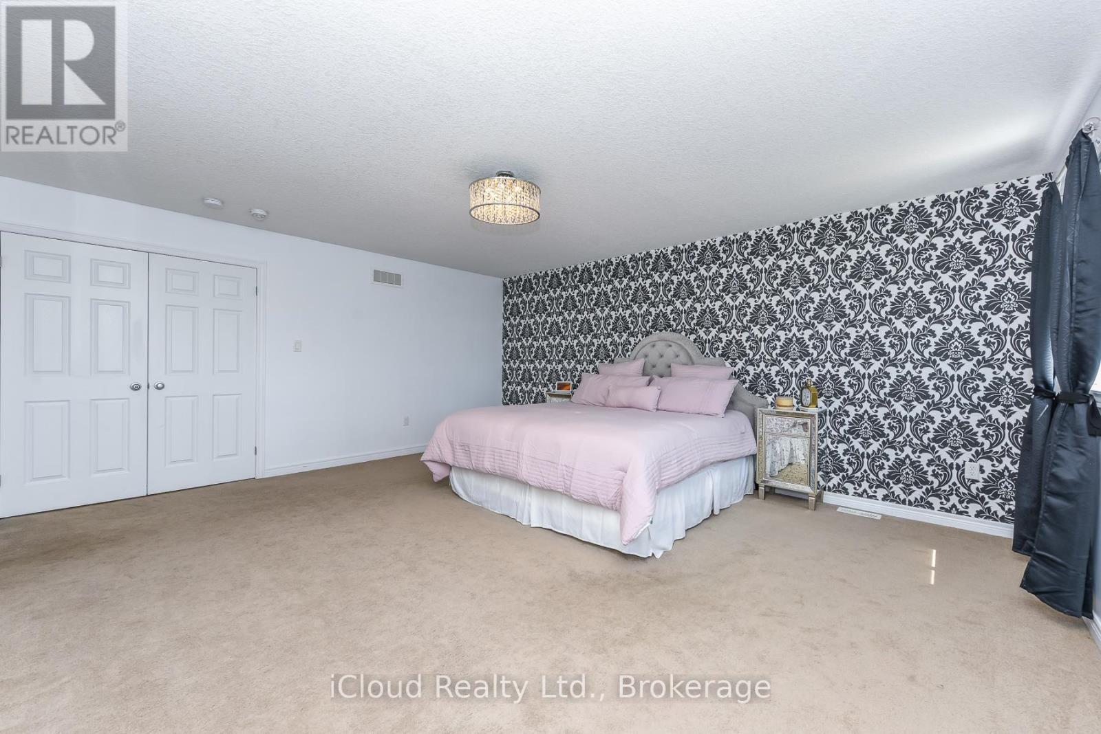 132 Drone Crescent, Guelph, ON - Indoor Photo Showing Bedroom