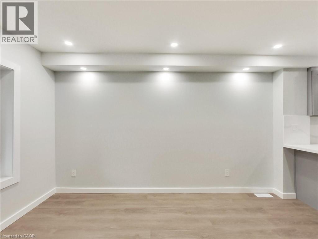 67 Cope Street, Hamilton, ON - Indoor Photo Showing Other Room
