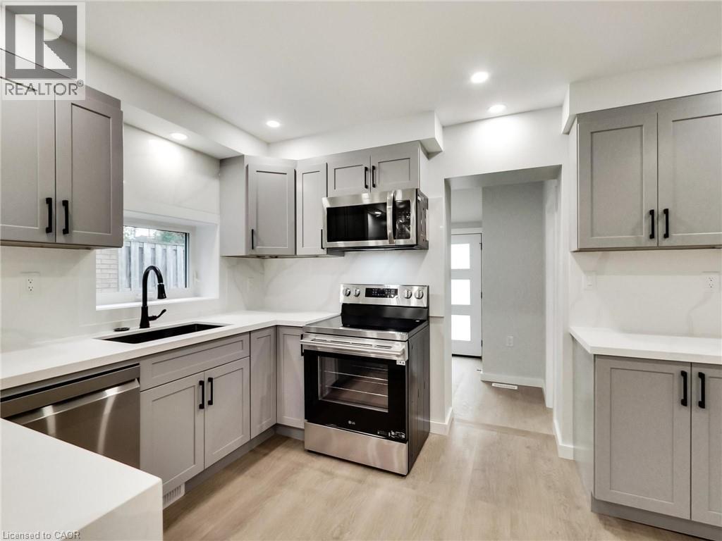 67 Cope Street, Hamilton, ON - Indoor Photo Showing Kitchen With Stainless Steel Kitchen With Upgraded Kitchen