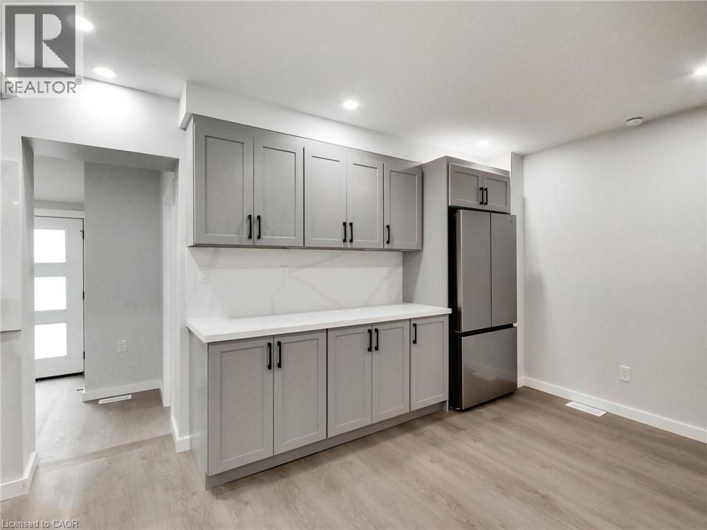 67 Cope Street, Hamilton, ON - Indoor