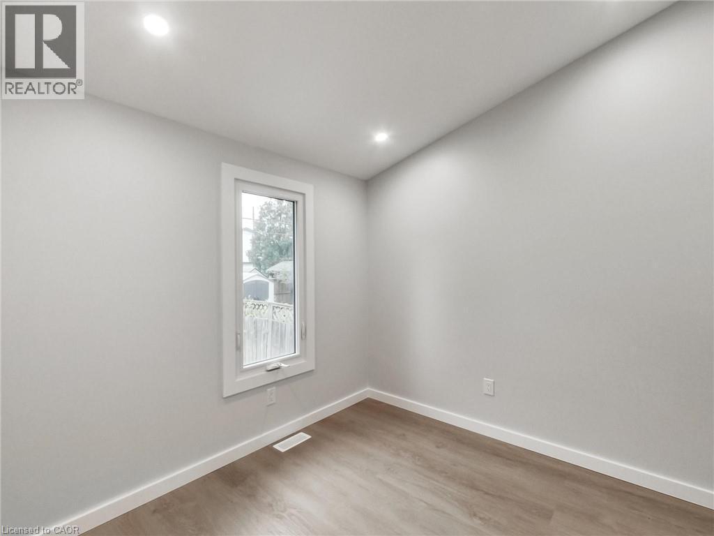 67 Cope Street, Hamilton, ON - Indoor Photo Showing Other Room