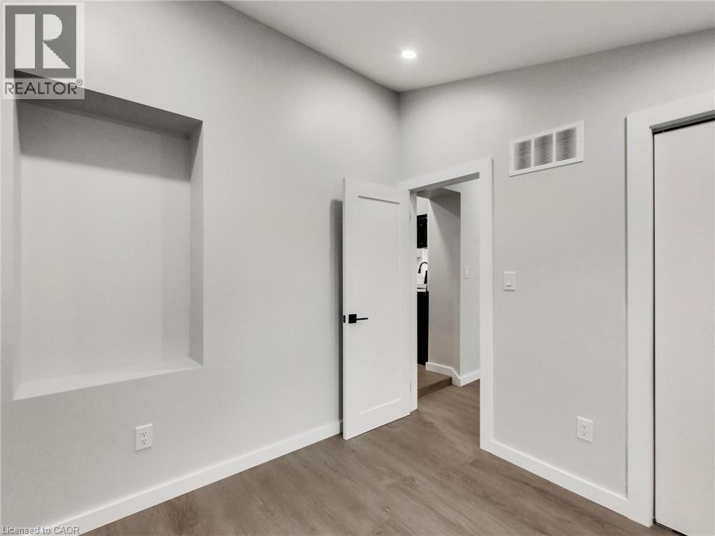 67 Cope Street, Hamilton, ON - Indoor Photo Showing Other Room