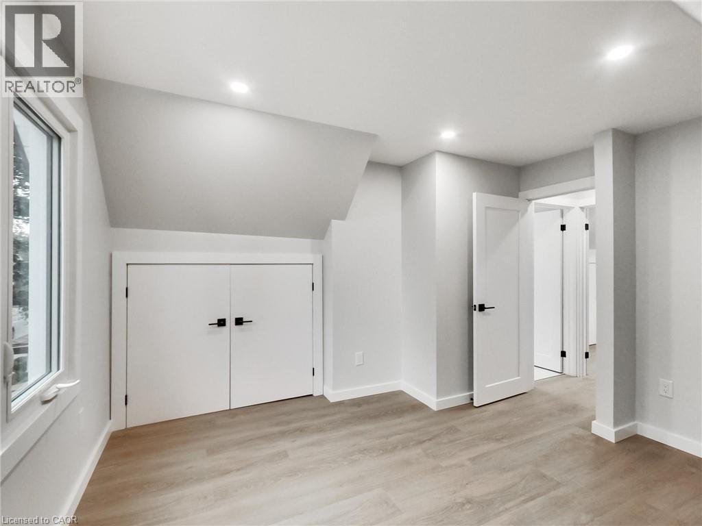 67 Cope Street, Hamilton, ON - Indoor Photo Showing Other Room