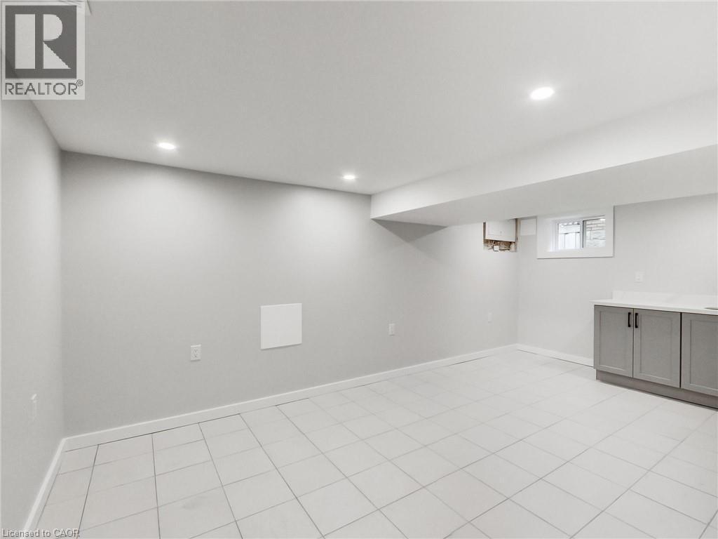 67 Cope Street, Hamilton, ON - Indoor