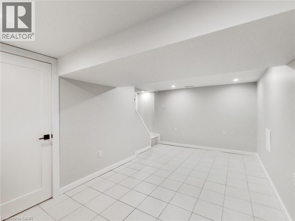 67 Cope Street, Hamilton, ON - Indoor Photo Showing Other Room