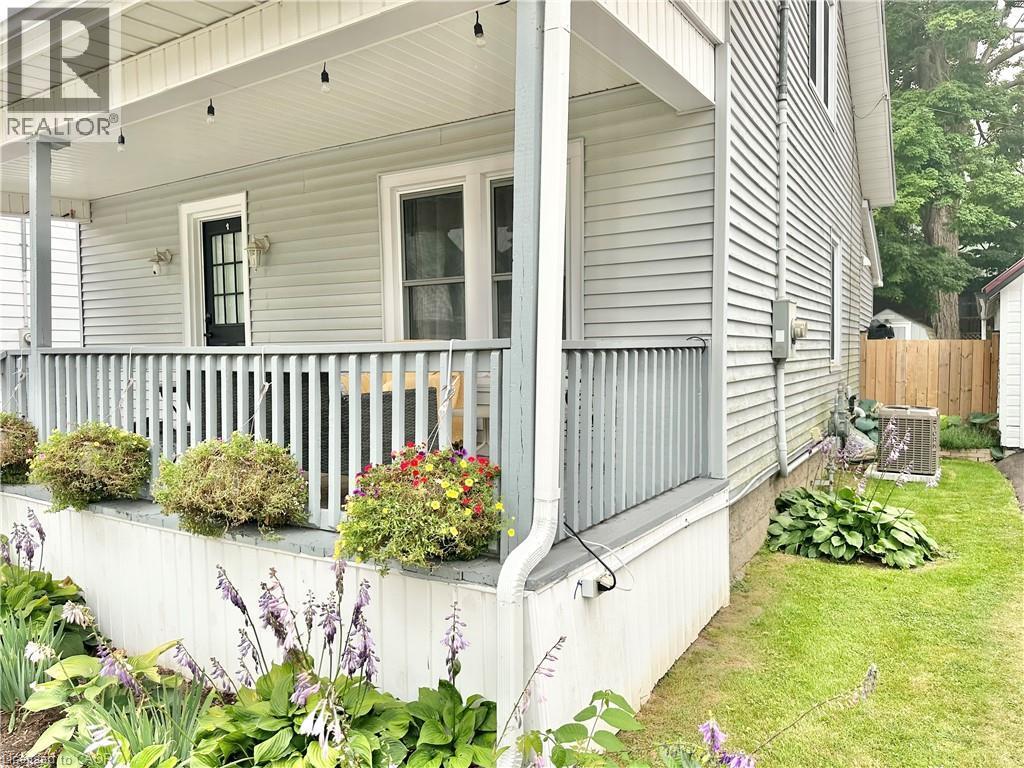Side View of the Home - 88 Brook Street, Simcoe, ON - Outdoor With Deck Patio Veranda
