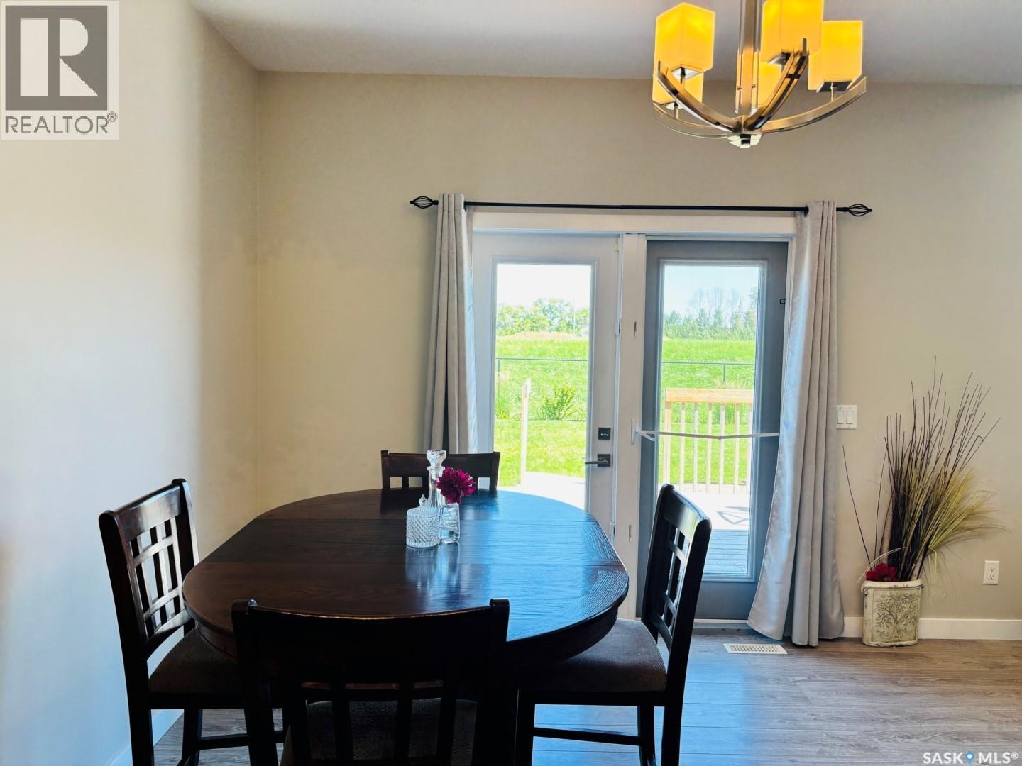 255 Eaton Crescent, Saskatoon, SK - Indoor Photo Showing Dining Room