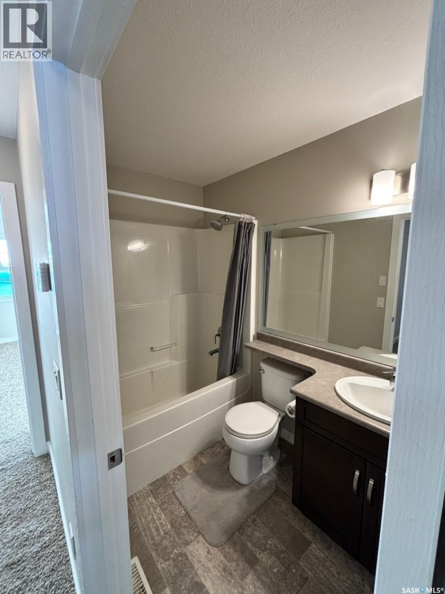 255 Eaton Crescent, Saskatoon, SK - Indoor Photo Showing Bathroom