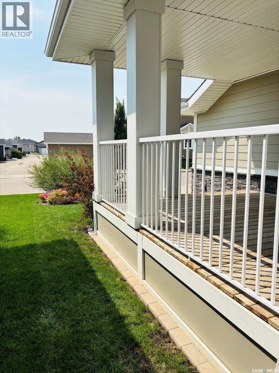 255 Eaton Crescent, Saskatoon, SK - Outdoor With Deck Patio Veranda With Exterior