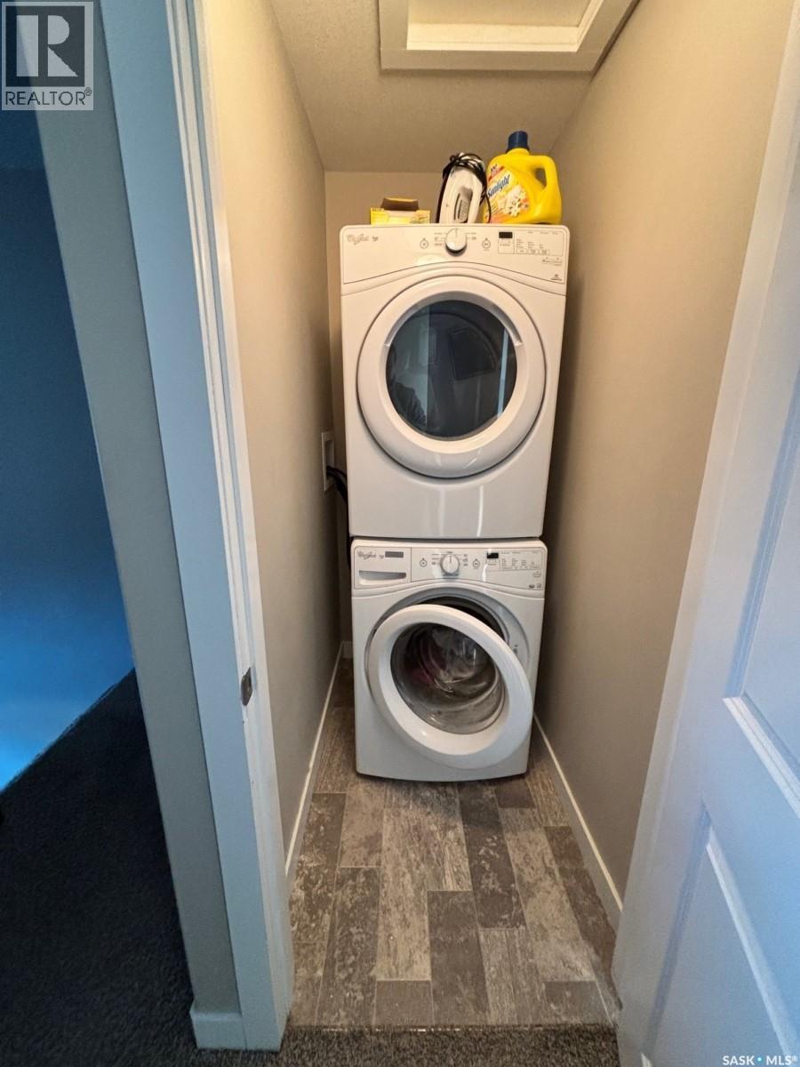 255 Eaton Crescent, Saskatoon, SK - Indoor Photo Showing Laundry Room