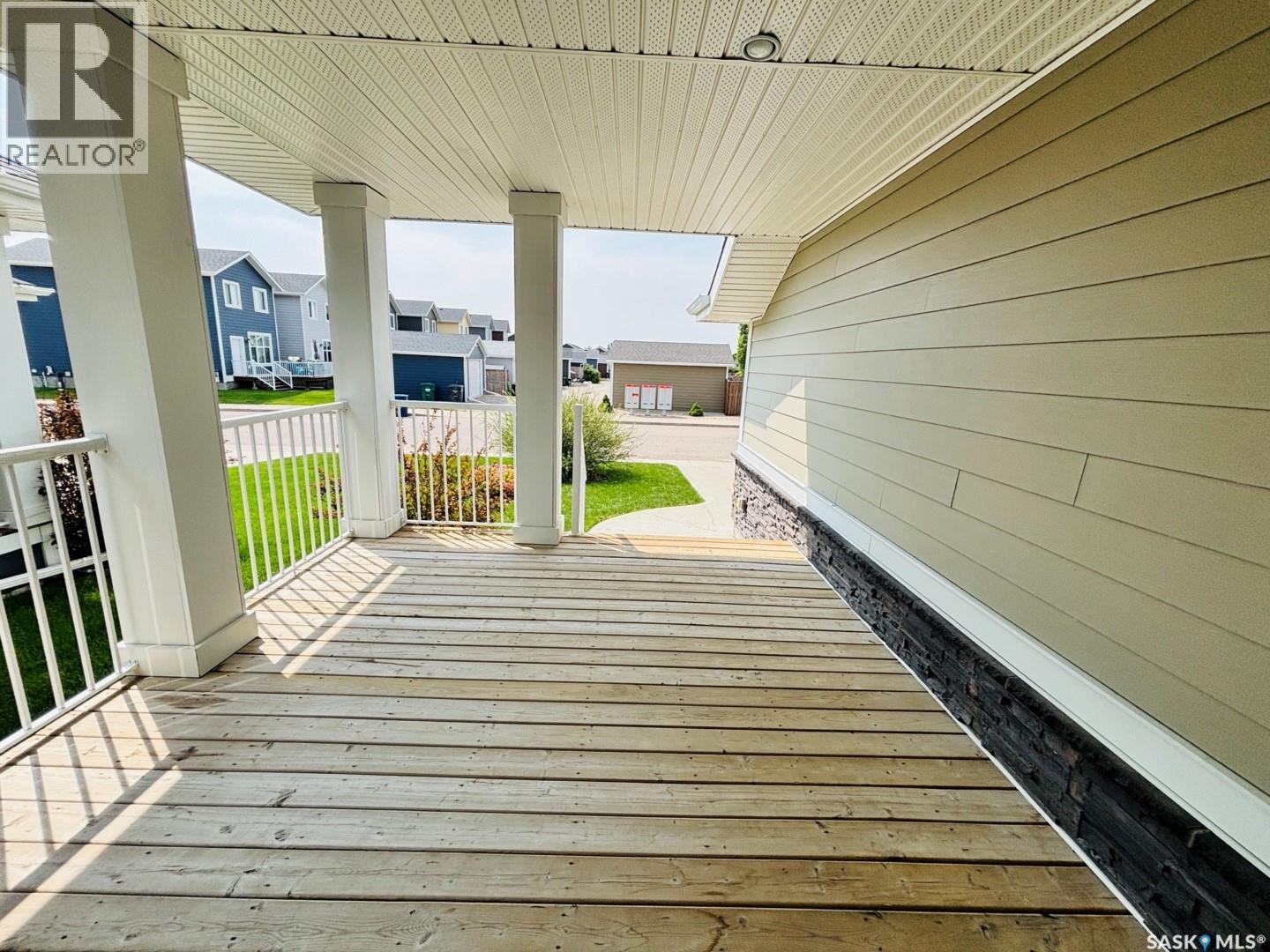 255 Eaton Crescent, Saskatoon, SK - Outdoor With Deck Patio Veranda With Exterior