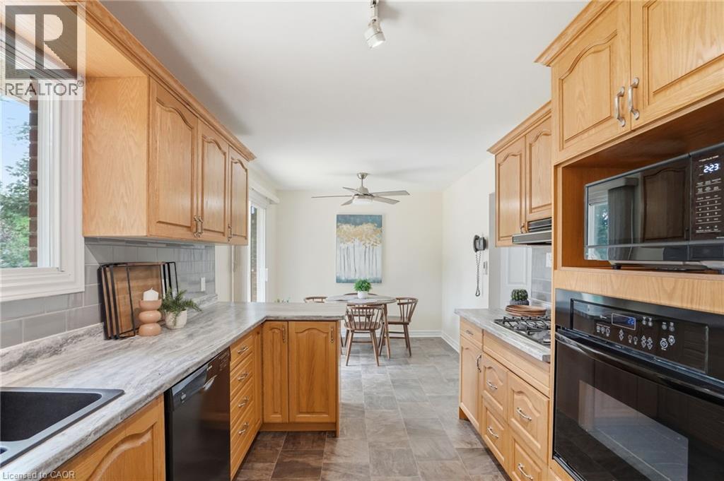 504 Kenmarr Crescent, Burlington, ON - Indoor Photo Showing Kitchen