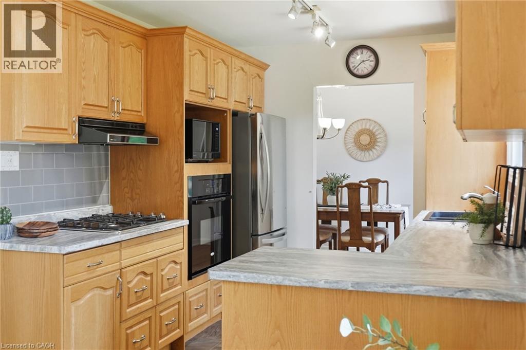 504 Kenmarr Crescent, Burlington, ON - Indoor Photo Showing Kitchen