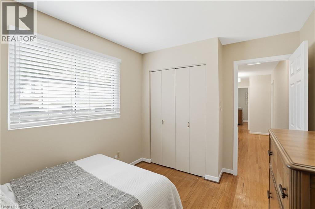504 Kenmarr Crescent, Burlington, ON - Indoor Photo Showing Bedroom