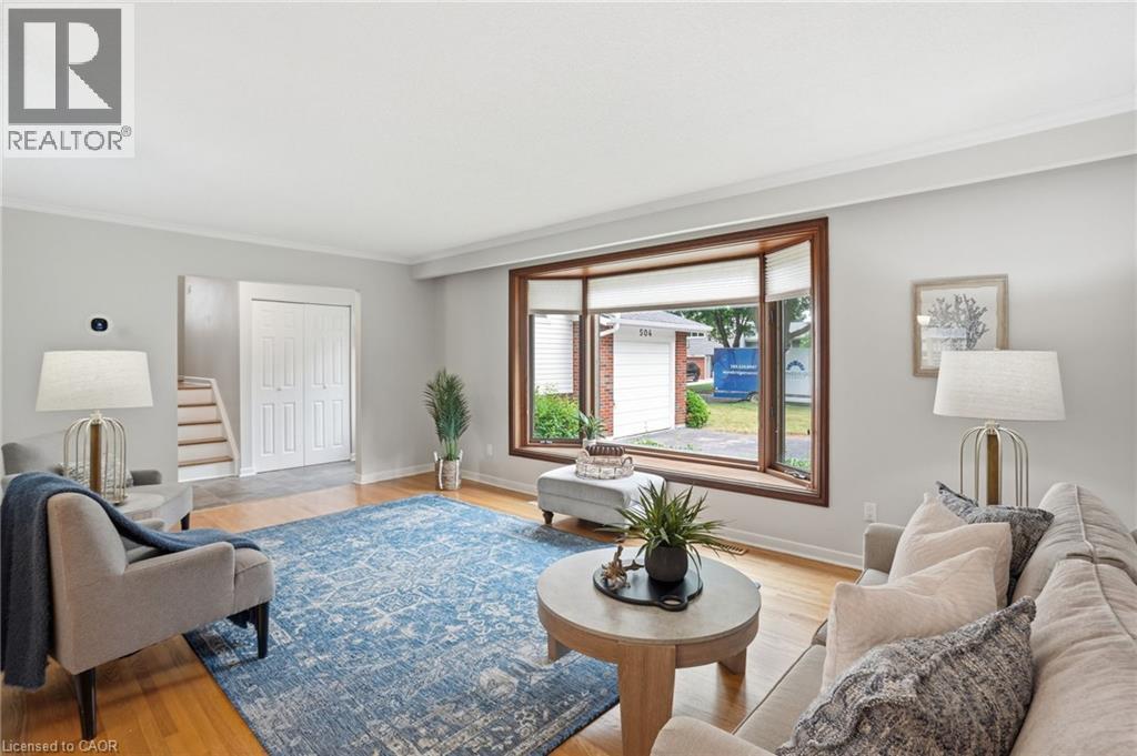 504 Kenmarr Crescent, Burlington, ON - Indoor Photo Showing Living Room