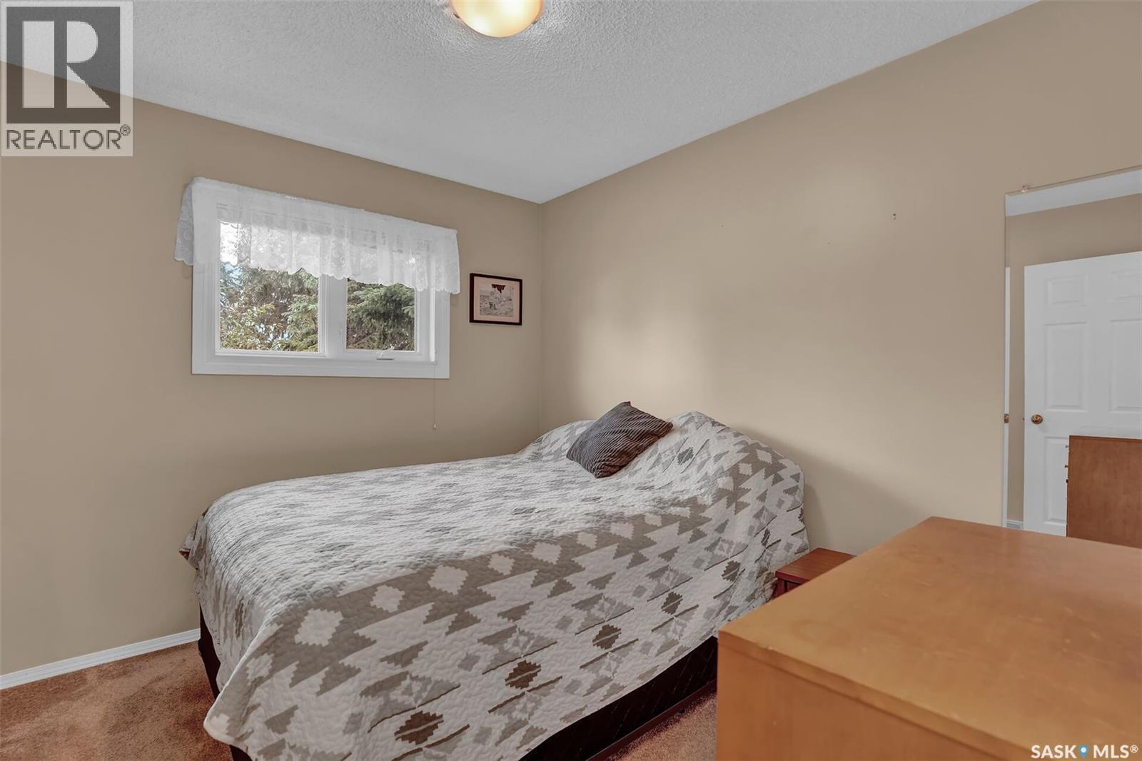 246/242 Westview Drive, Balgonie, SK - Indoor Photo Showing Bedroom