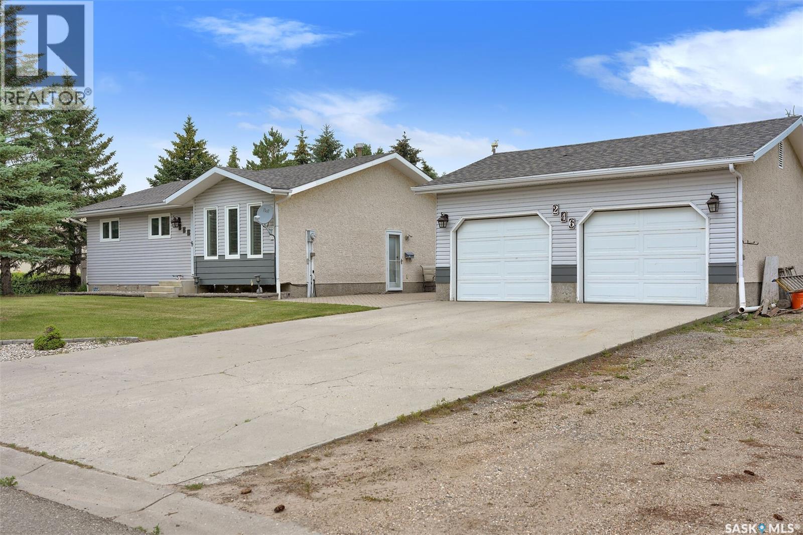 246/242 Westview Drive, Balgonie, SK - Outdoor