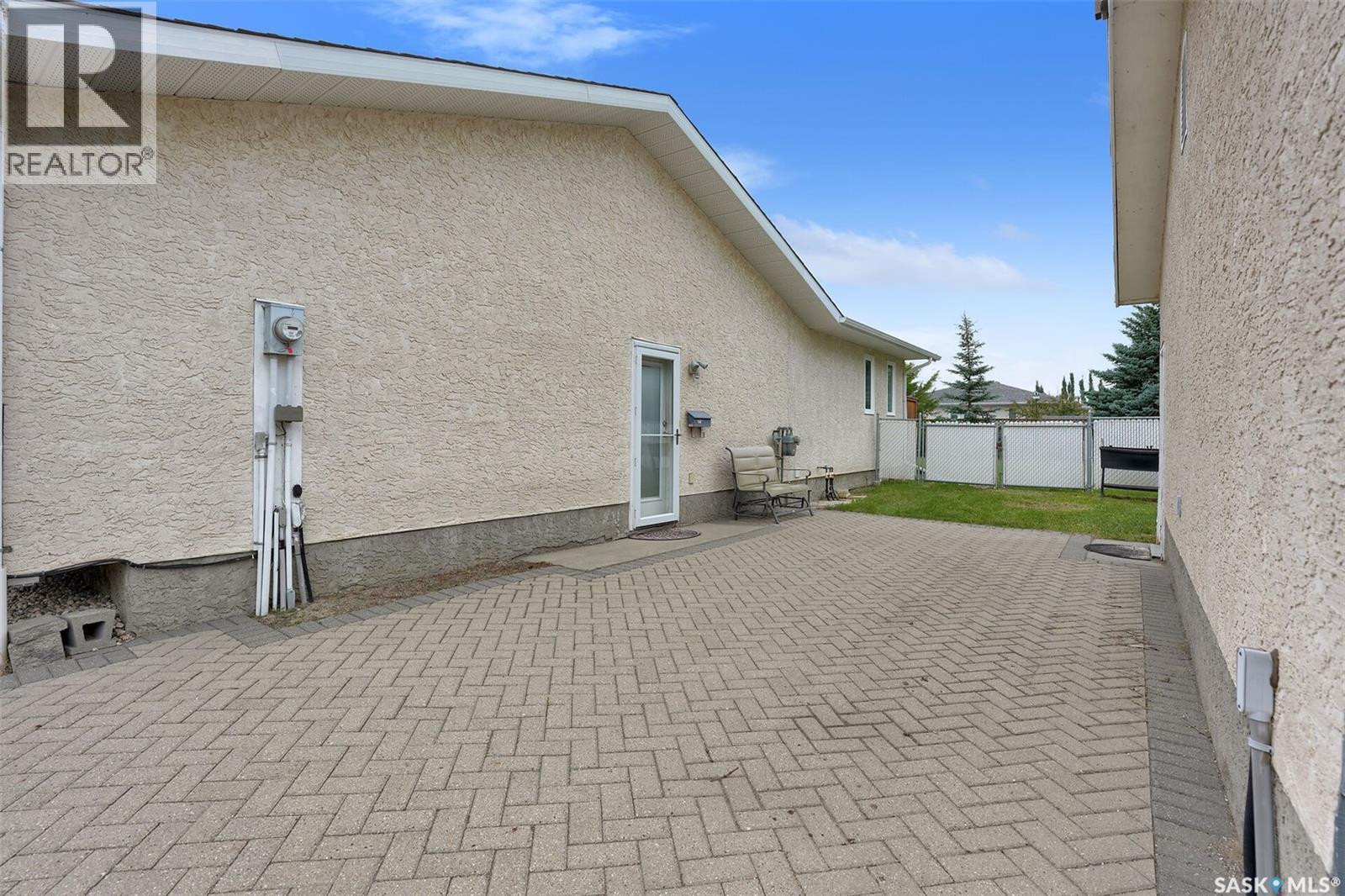 246/242 Westview Drive, Balgonie, SK - Outdoor