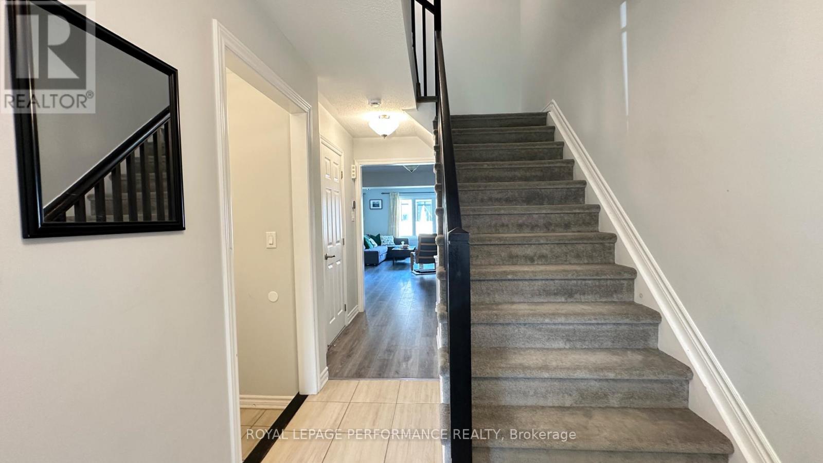 128 Lanceleaf Way, Ottawa, ON - Indoor Photo Showing Other Room
