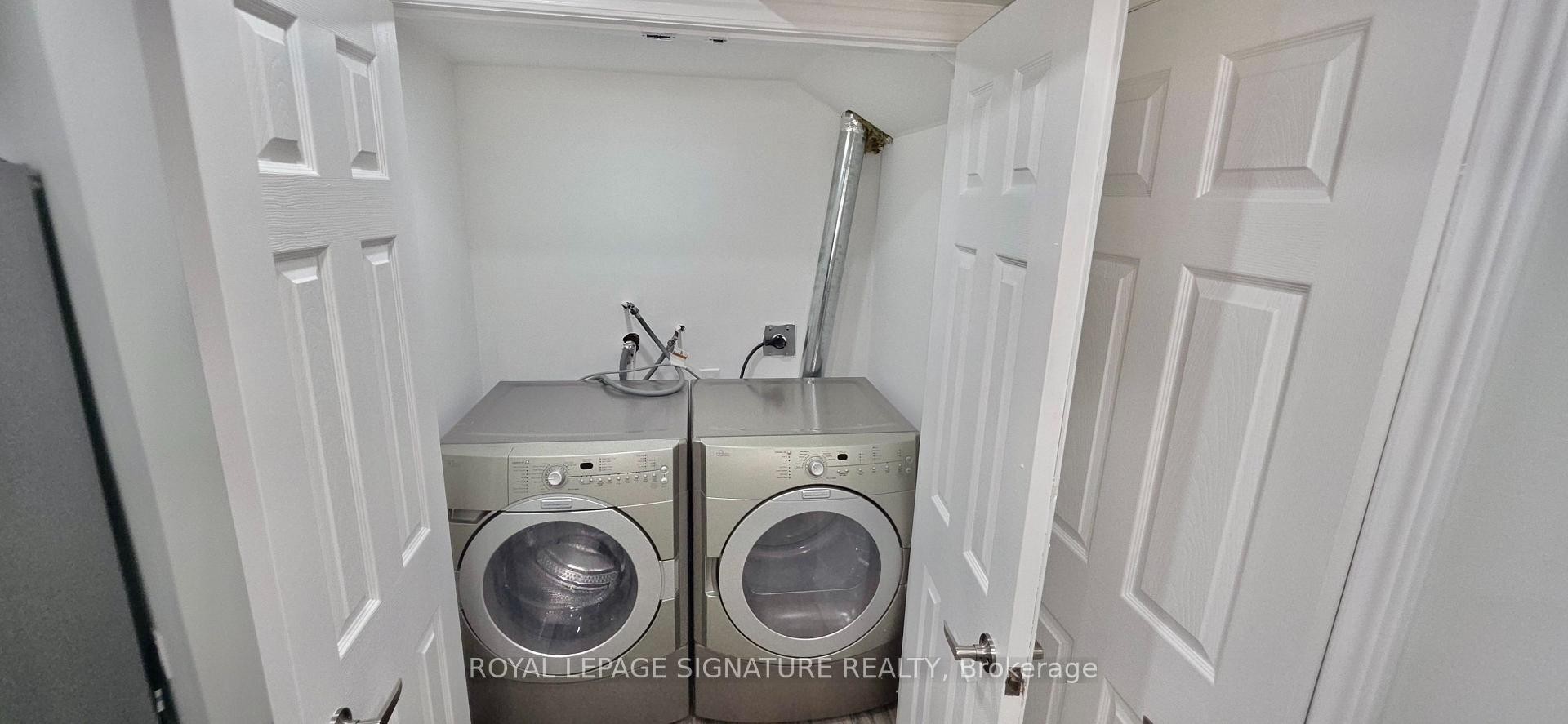16A Hutton Crescent, Caledon, ON - Indoor Photo Showing Laundry Room