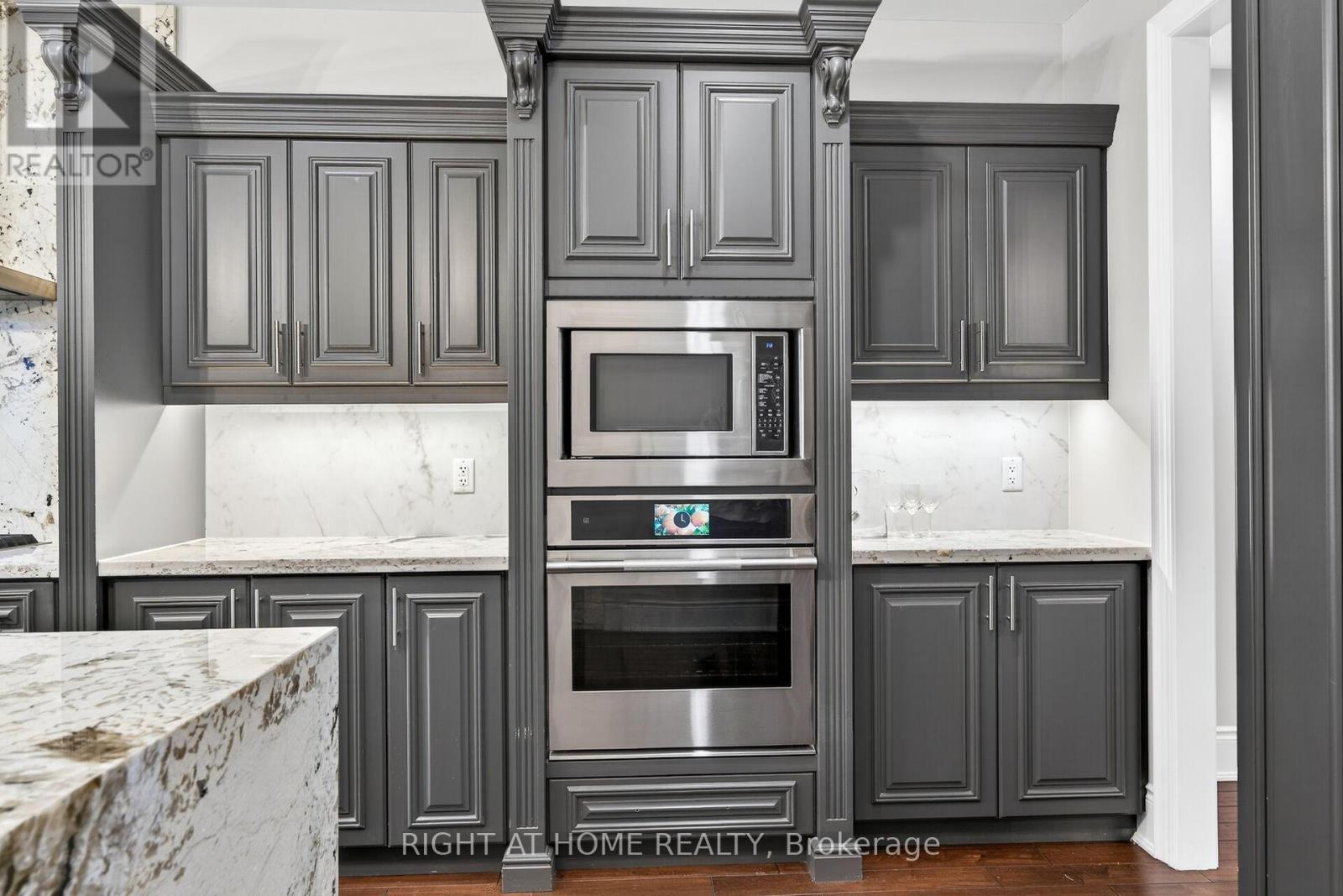 775 King Road, Burlington, ON - Indoor Photo Showing Kitchen