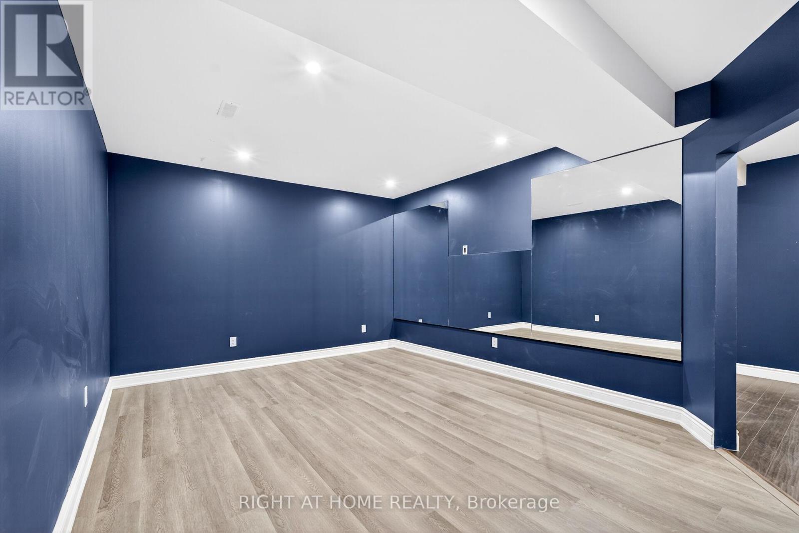 775 King Road, Burlington, ON - Indoor Photo Showing Other Room