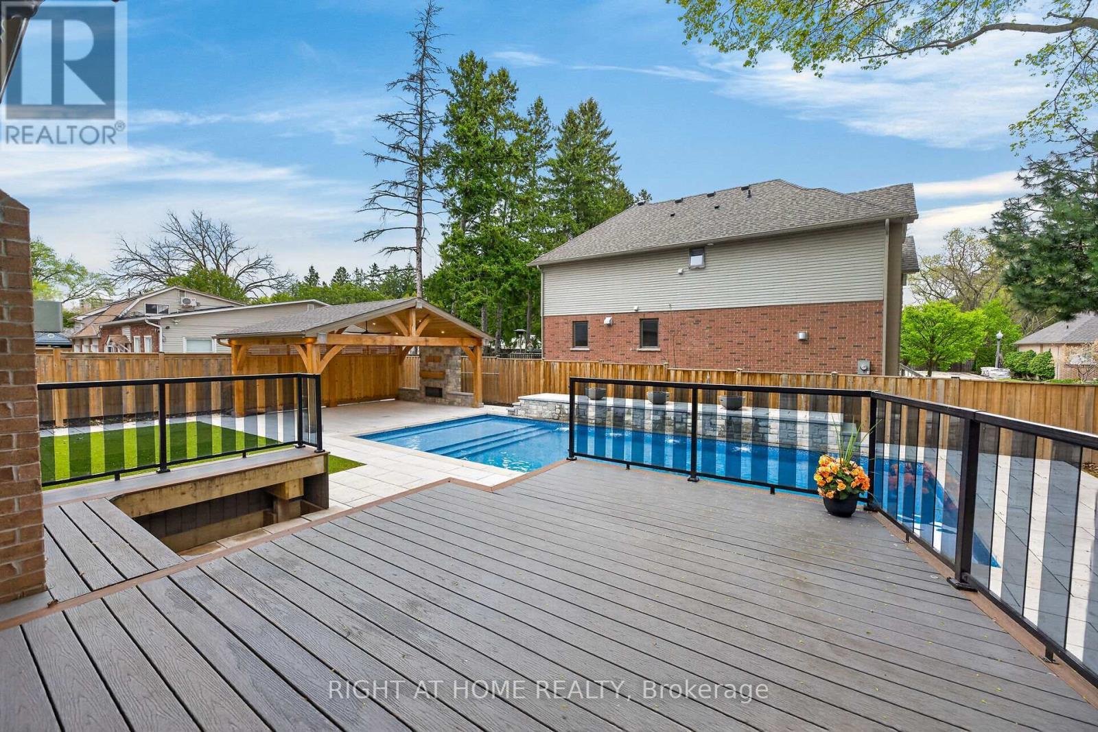 775 King Road, Burlington, ON - Outdoor With Deck Patio Veranda