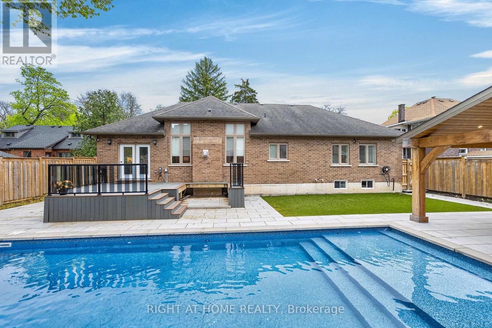 775 King Road, Burlington, ON - Outdoor With In Ground Pool