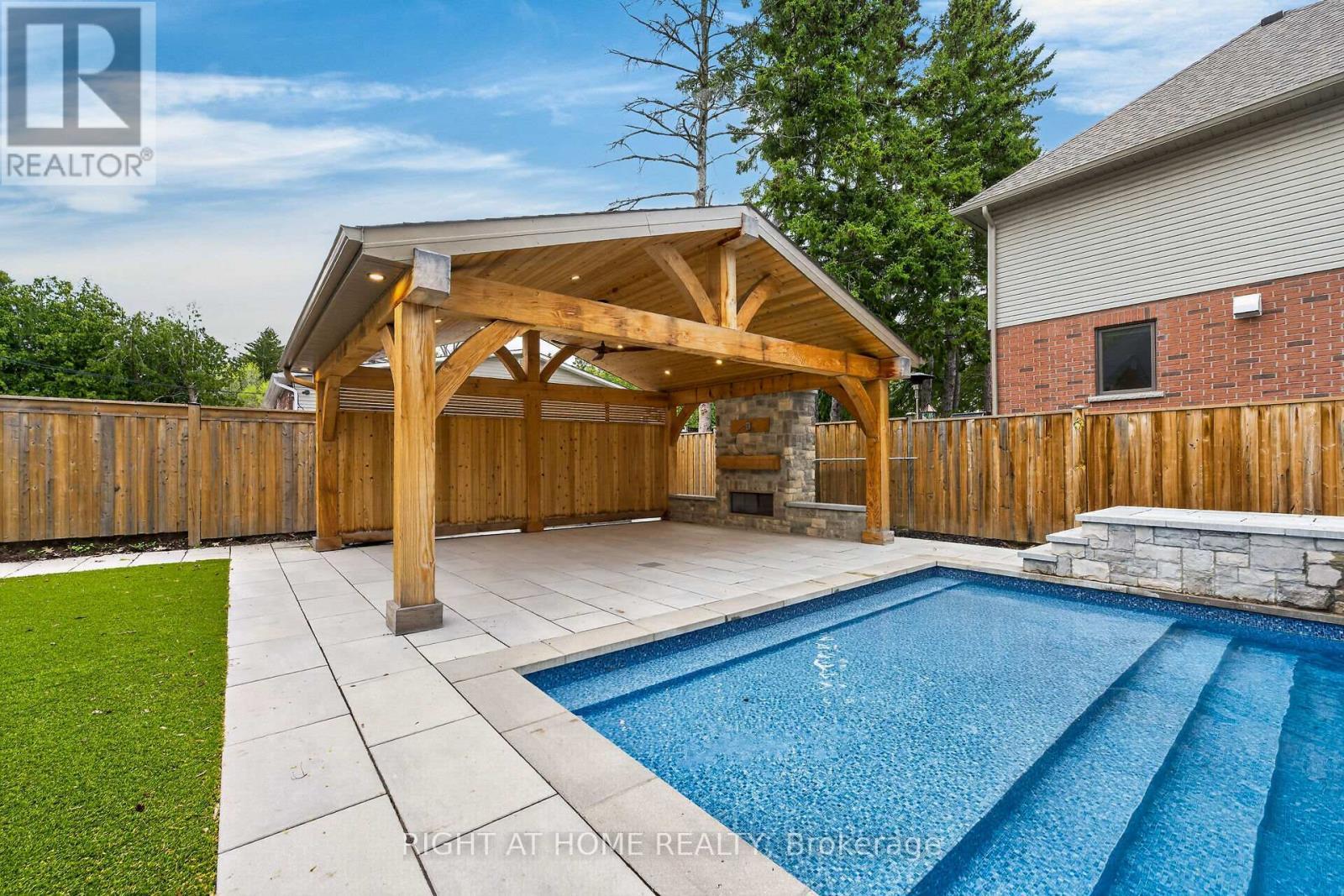 775 King Road, Burlington, ON - Outdoor With In Ground Pool With Deck Patio Veranda