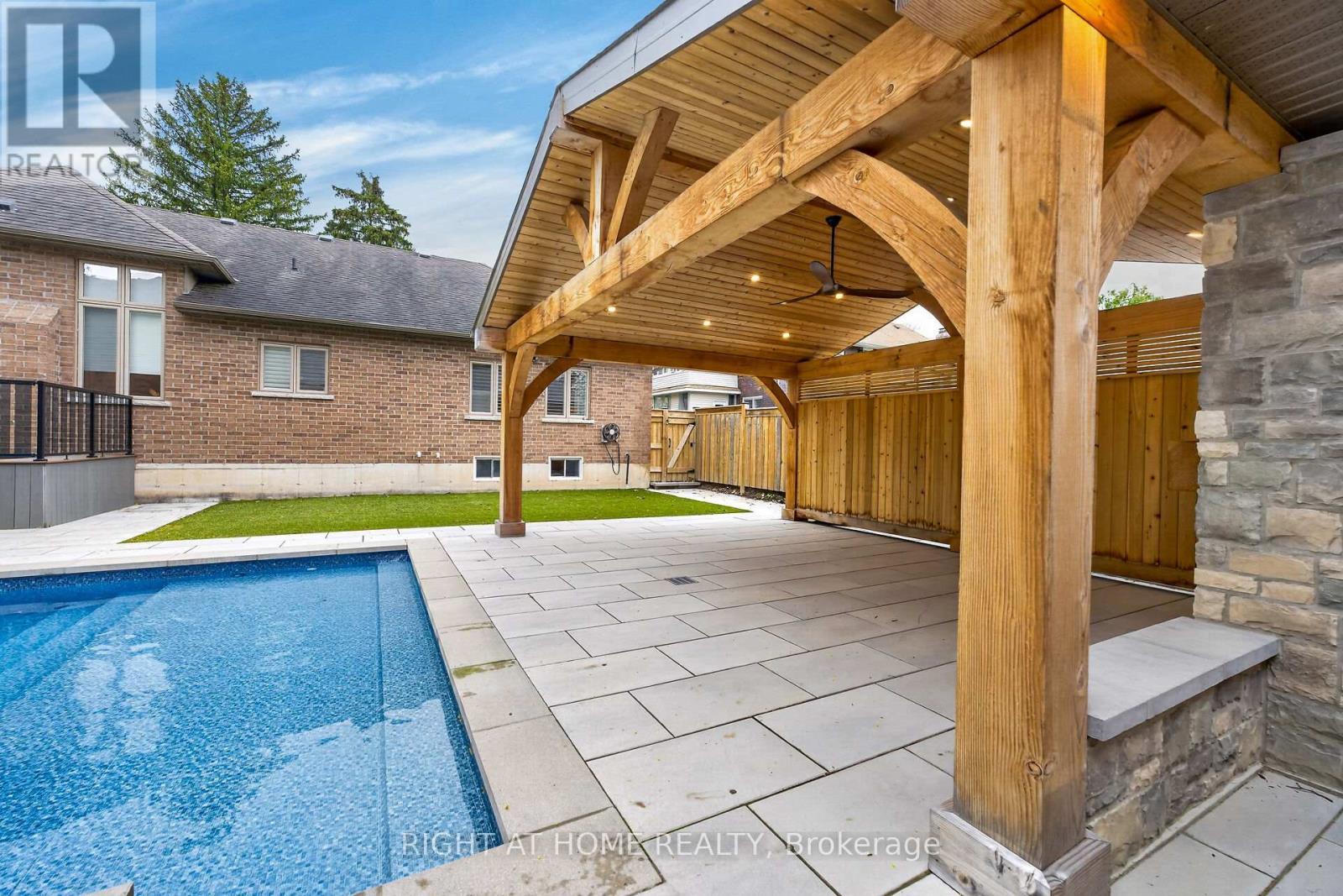 775 King Road, Burlington, ON - Outdoor With In Ground Pool With Exterior