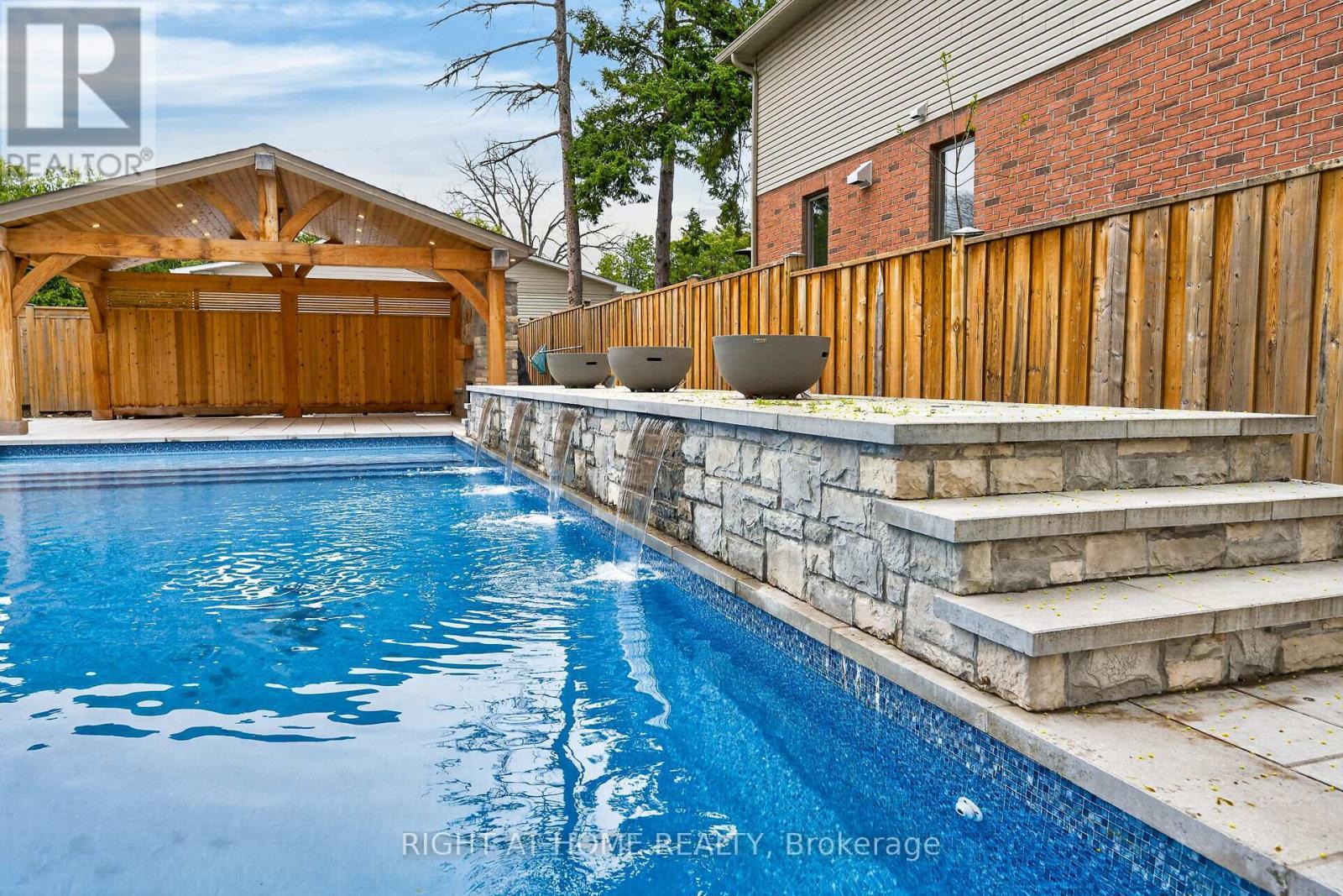 775 King Road, Burlington, ON - Outdoor With In Ground Pool