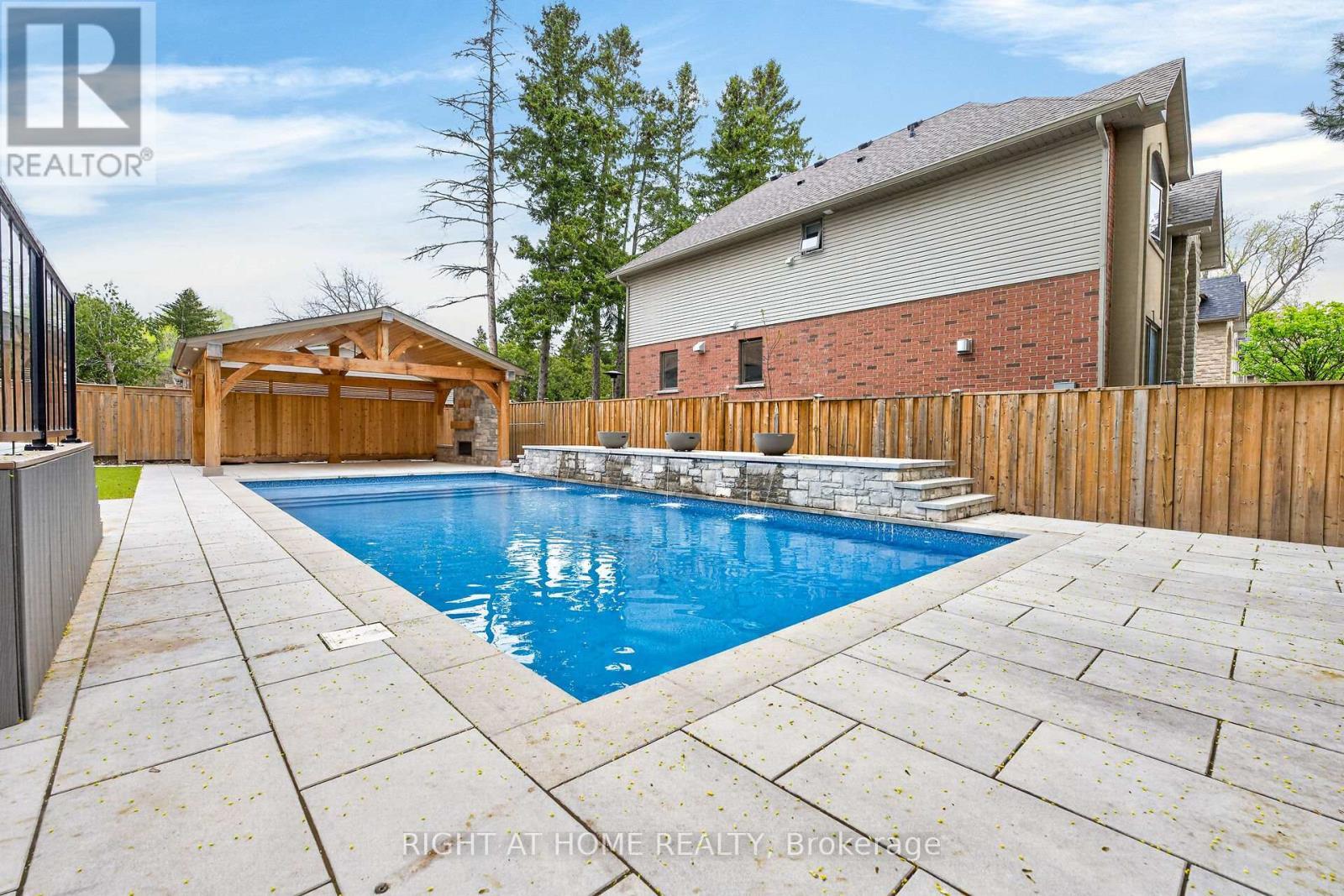 775 King Road, Burlington, ON - Outdoor With In Ground Pool With Deck Patio Veranda