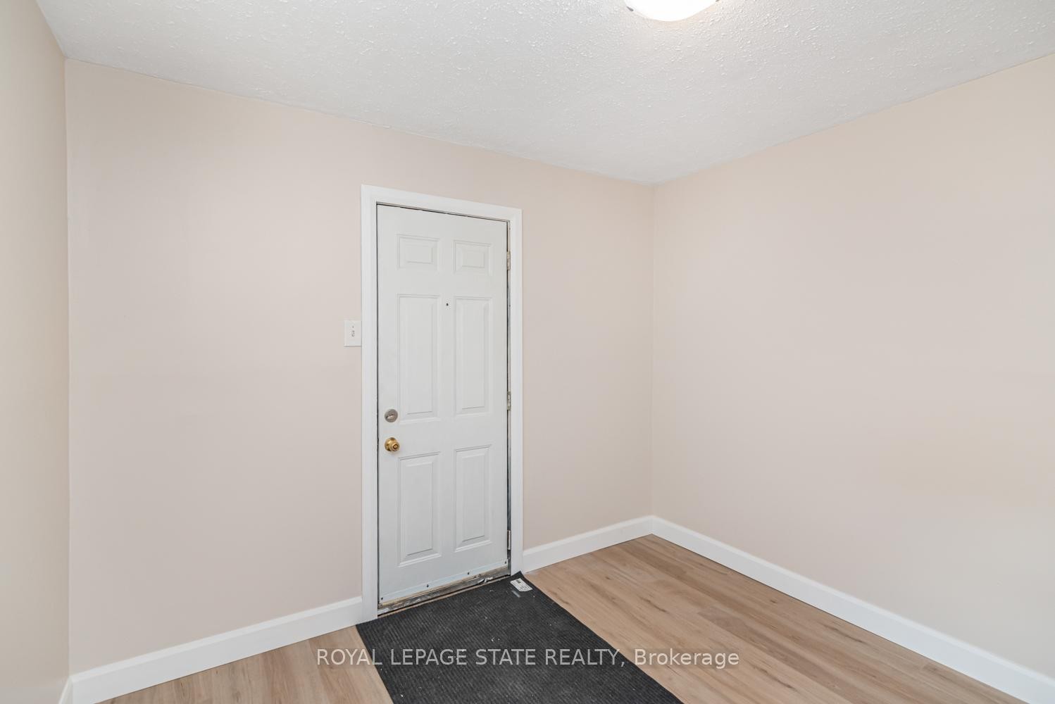 60 Keith Street, Hamilton, ON - Indoor Photo Showing Other Room