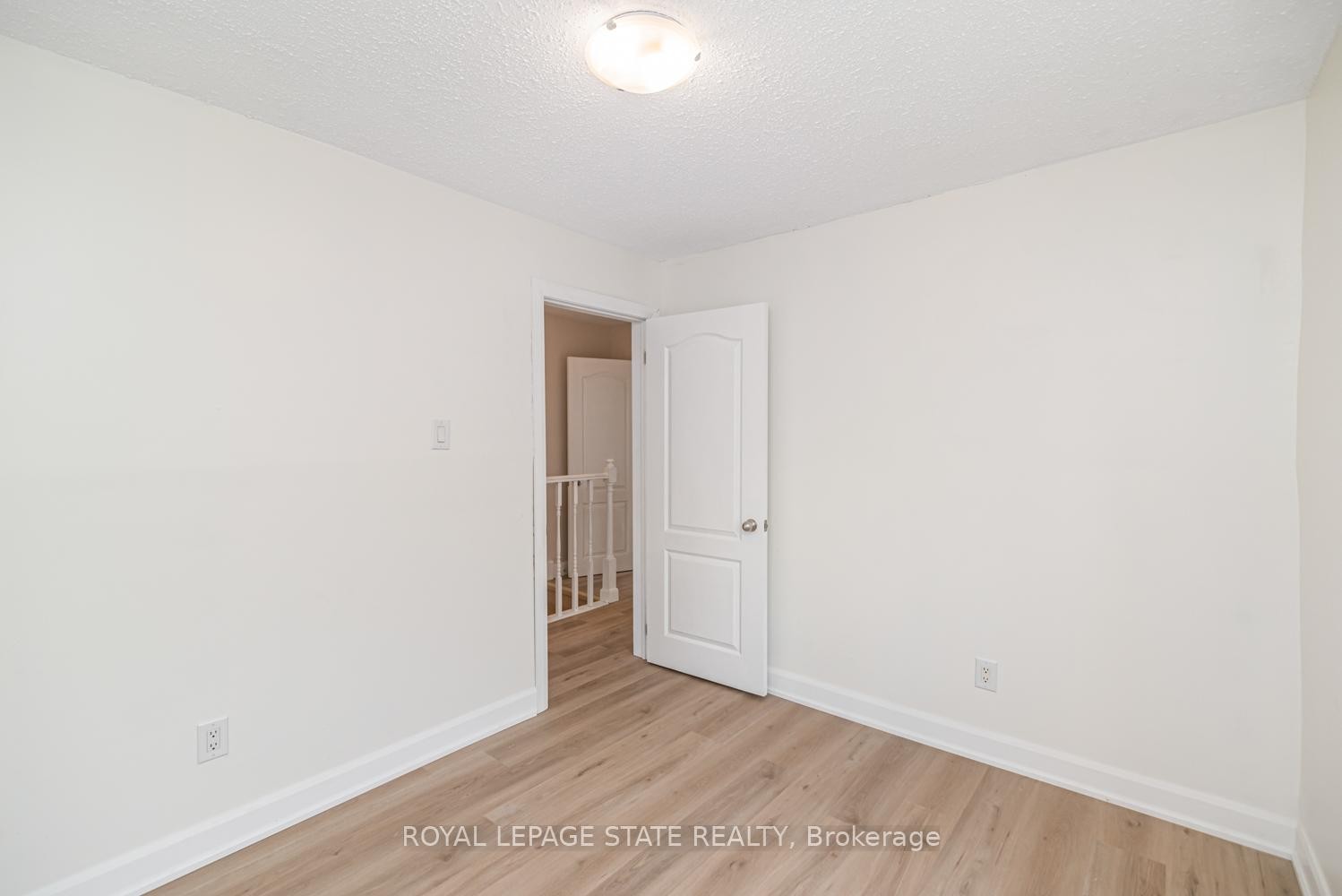 60 Keith Street, Hamilton, ON - Indoor Photo Showing Other Room