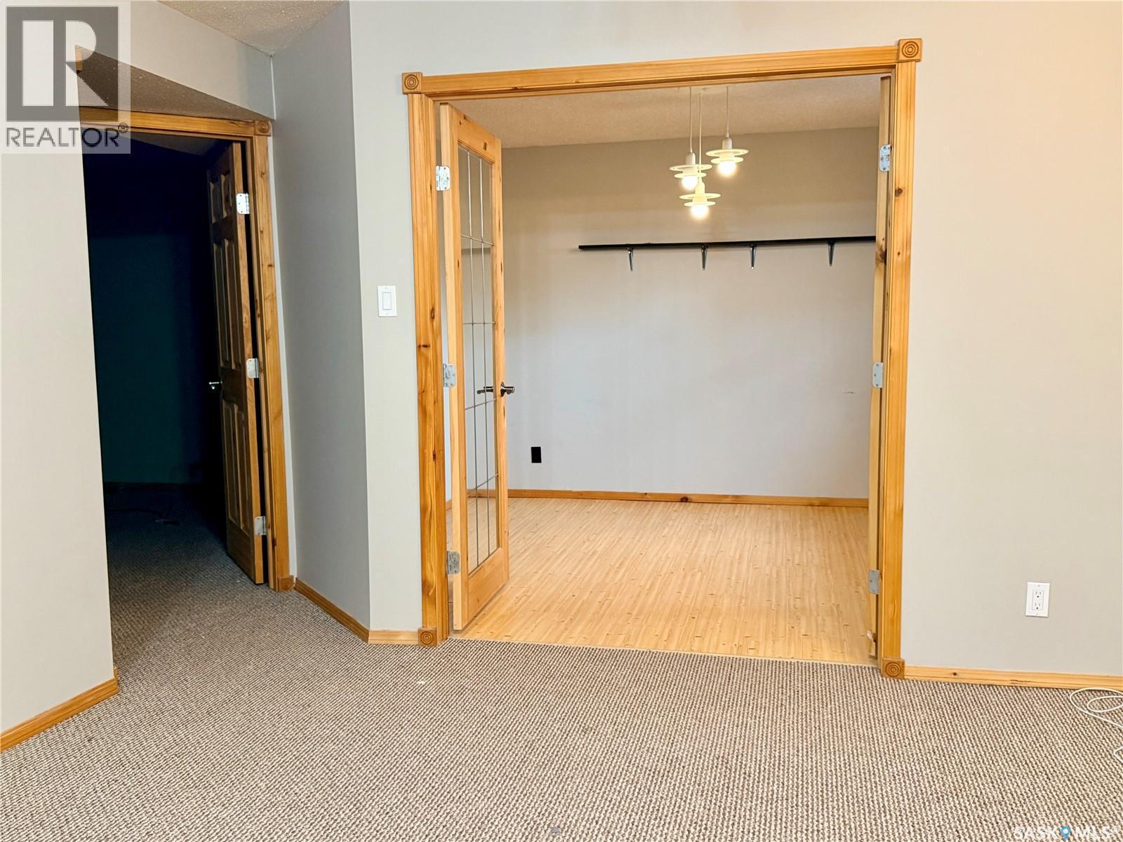 330 Aspen Drive, Swift Current, SK - Indoor Photo Showing Other Room