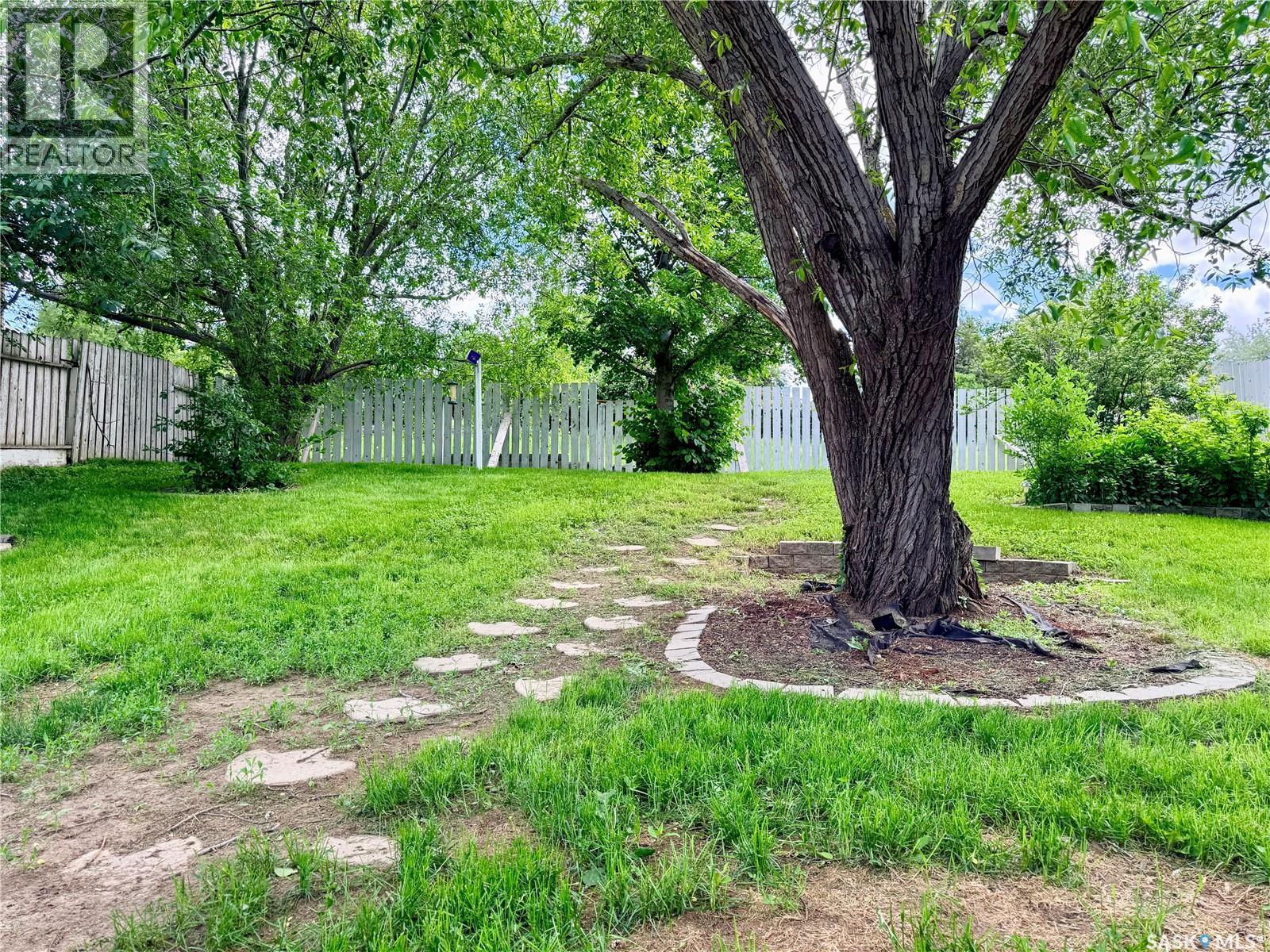 330 Aspen Drive, Swift Current, SK - Outdoor