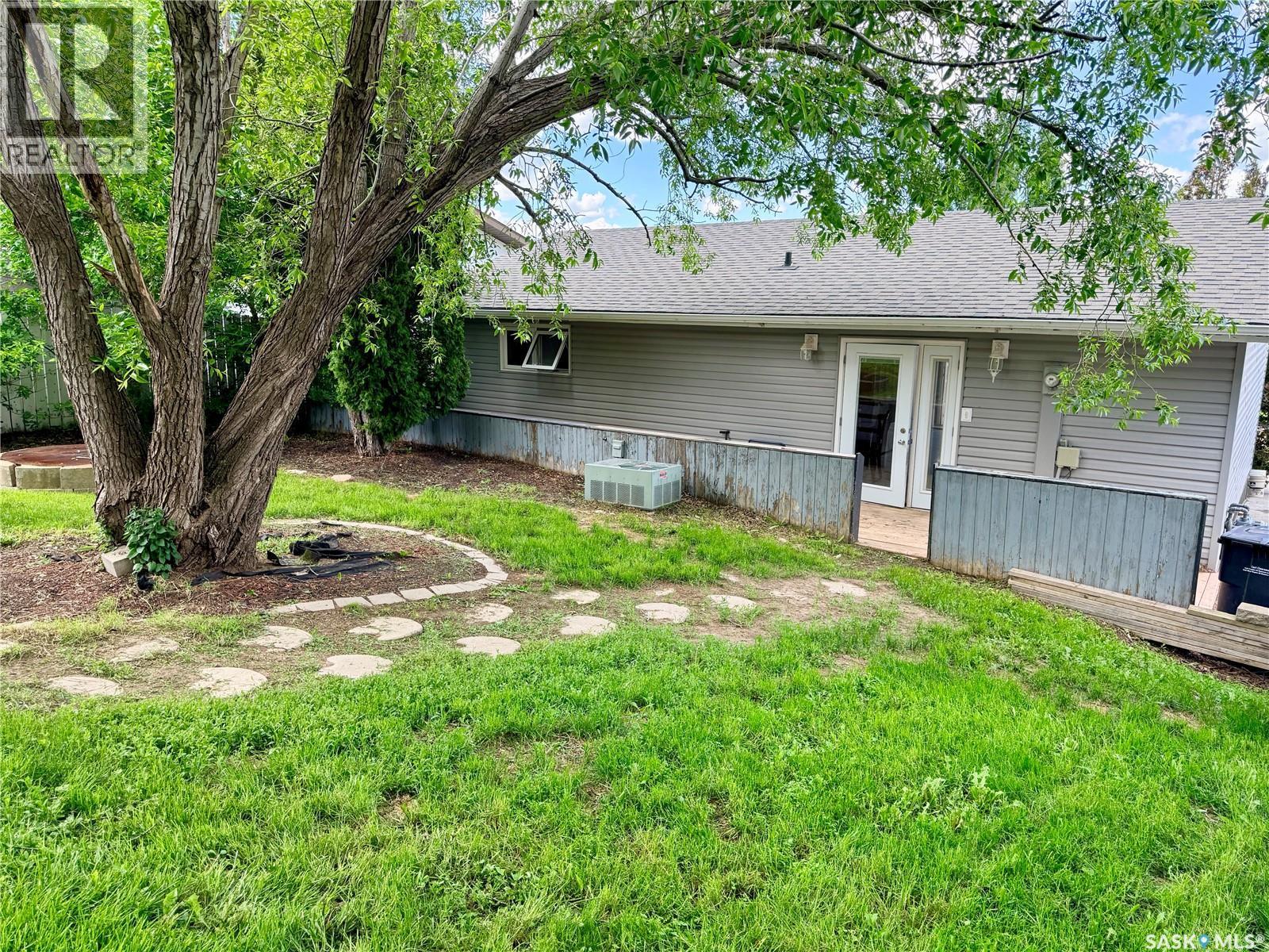 330 Aspen Drive, Swift Current, SK - Outdoor