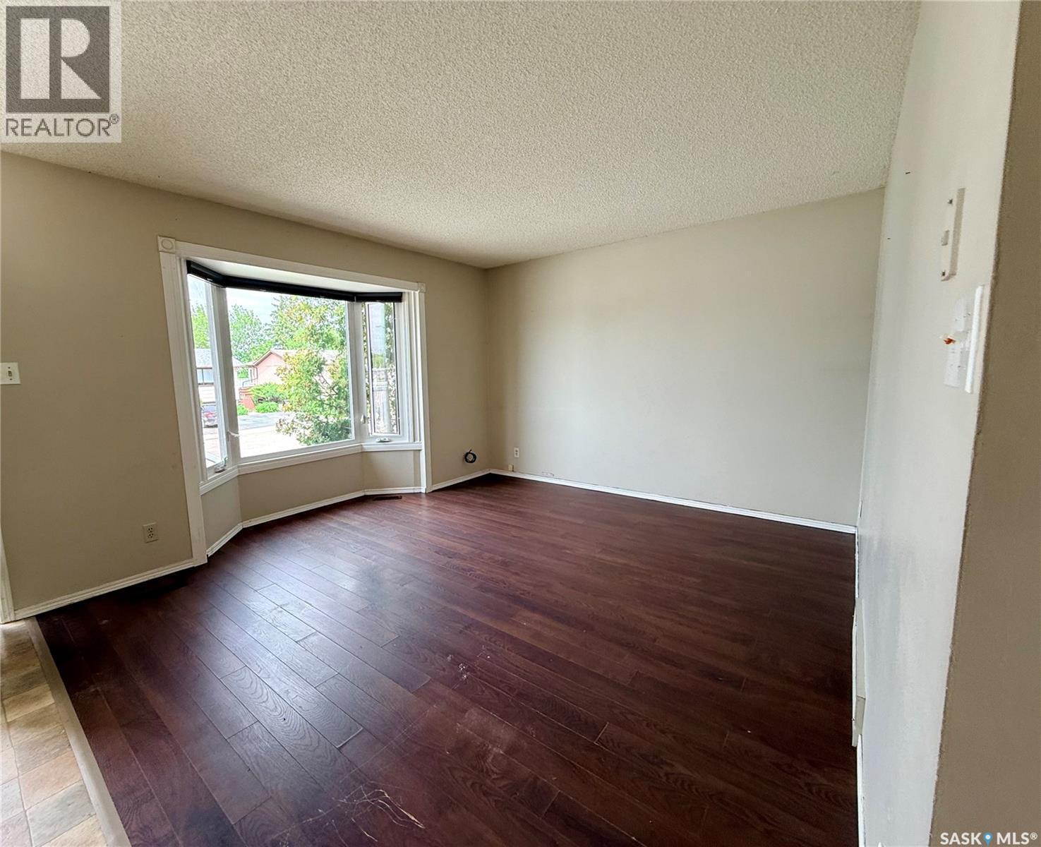 330 Aspen Drive, Swift Current, SK - Indoor Photo Showing Other Room